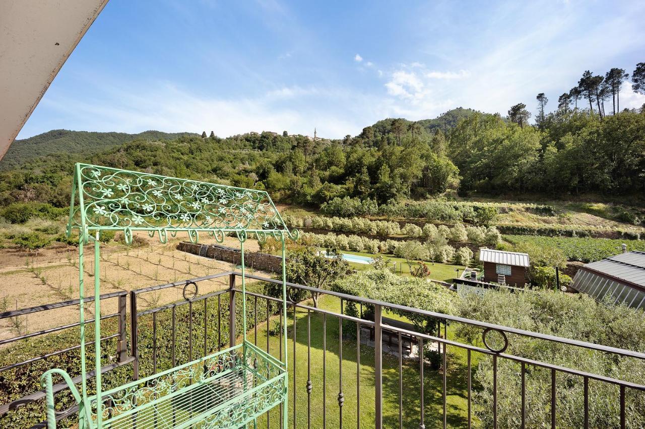 Mansarda Albero Verde Con Piscina Casanova Lerrone Exterior foto